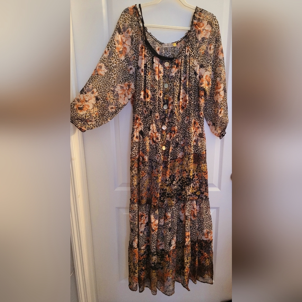Chic Floral Button-Down Maxi Dress - Picture 6 of 8